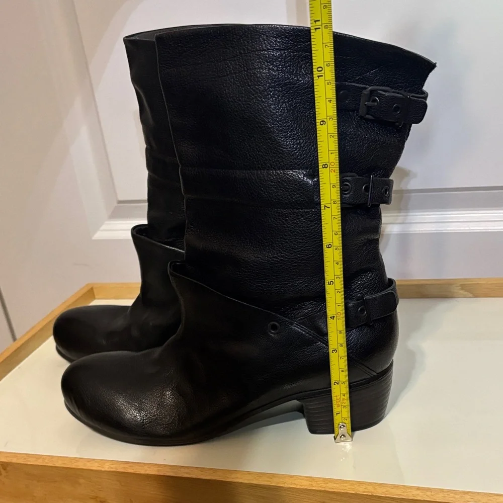 Women's Black Mid-Calf Buckle Accent Heeled Boots - Picture 7 of 9